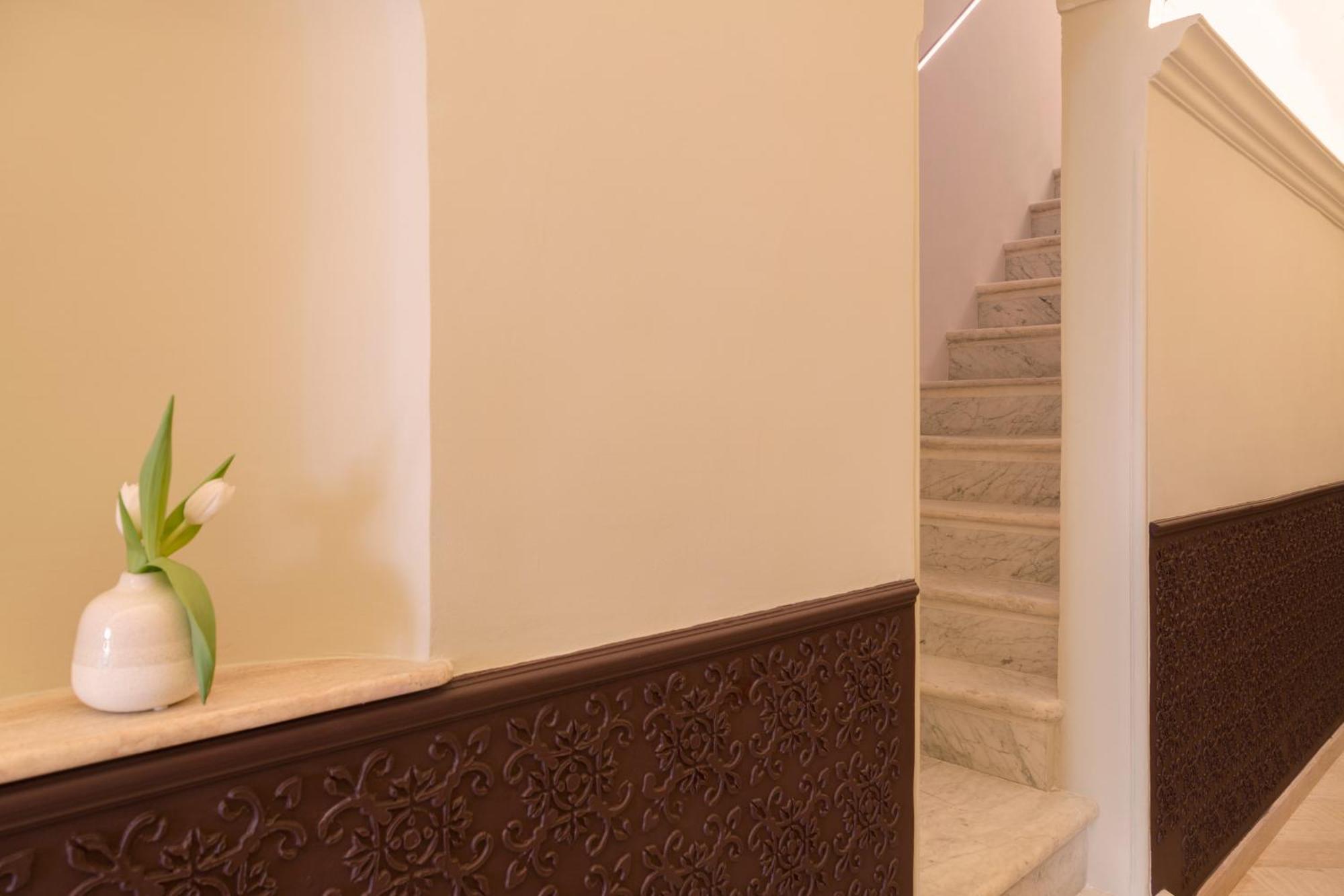 Отель Barberini Retreat Рим Экстерьер фото